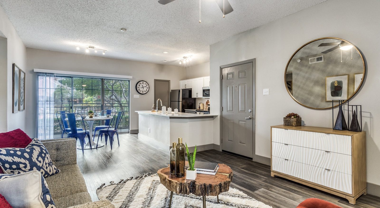 Stylish Amenities at Hyde Park at Valley Ranch Irving, Texas